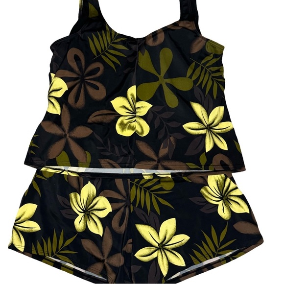 Blair Floral Tank Top and Shorts Swimsuit Set - Picture 2 of 5